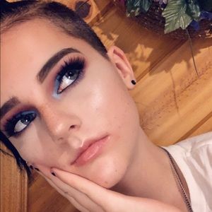 Meet your Posher, Alison